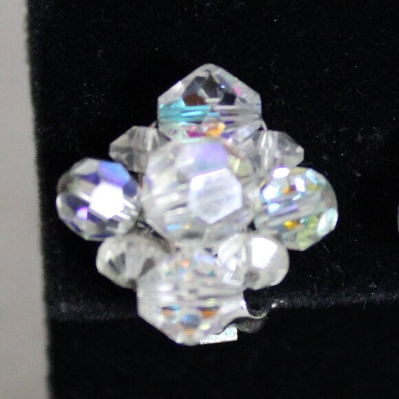 Vintage Aurora Borealis Crystal Clip On Earrings - Picture 4 of 8